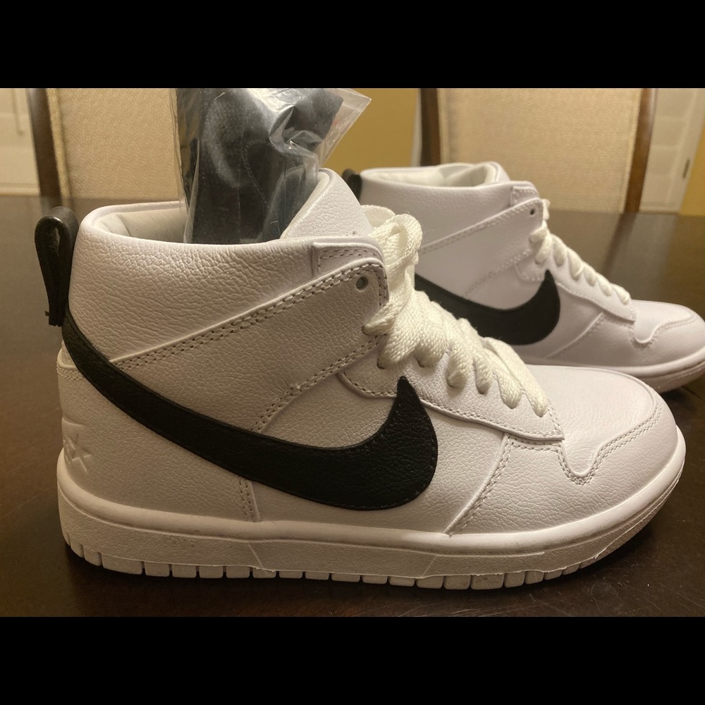 Nike White and Black High-Top Sneakers - Picture 3 of 13
